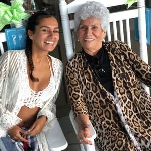 Meet your Posher, Melissa